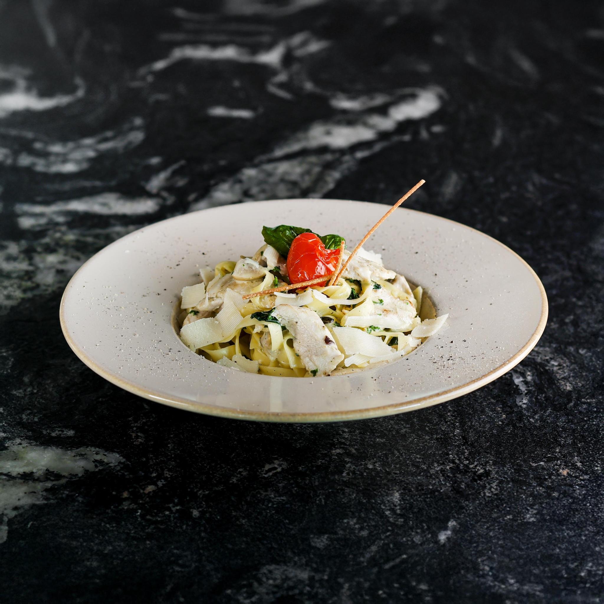 fettuccine alfredo